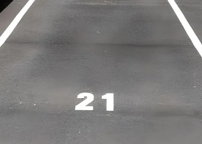 Gare Centre Parking Apartment